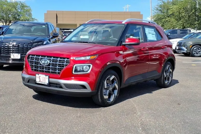 2025 Hyundai Venue Limited photo 1