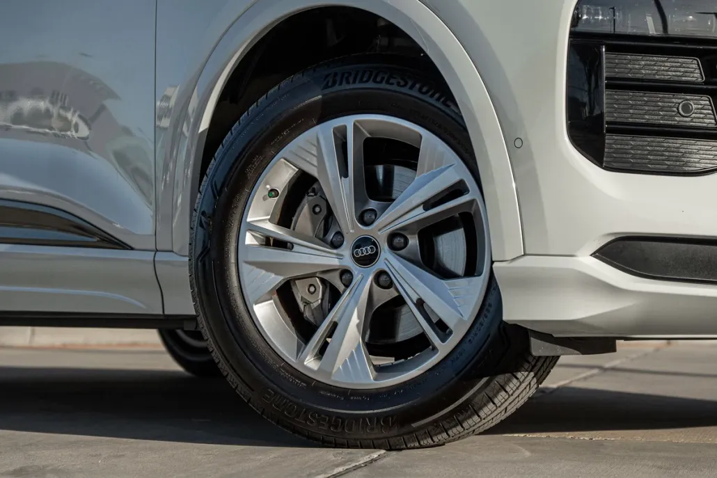 2025 Audi Q6 E-tron Premium Plus photo 1
