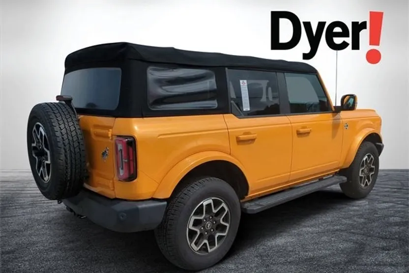 2022 Ford Bronco Outer Banks photo 1