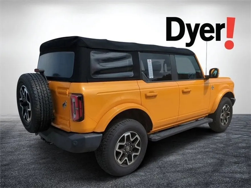 2022 Ford Bronco Outer Banks photo 1
