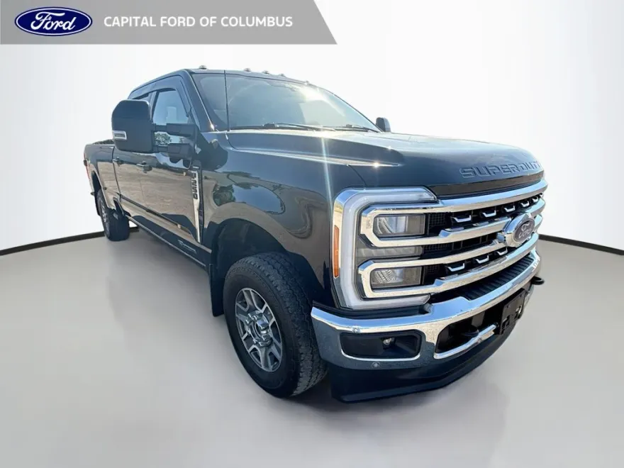 2023 Ford F-250 Lariat photo 1
