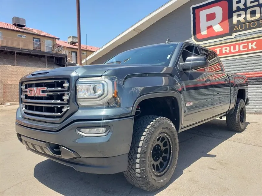 2017 Gmc Sierra 1500 SLT photo 1