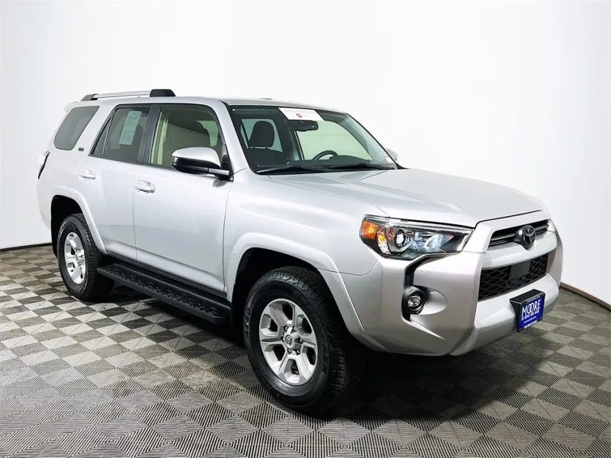 2023 Toyota 4Runner SR5 photo 1