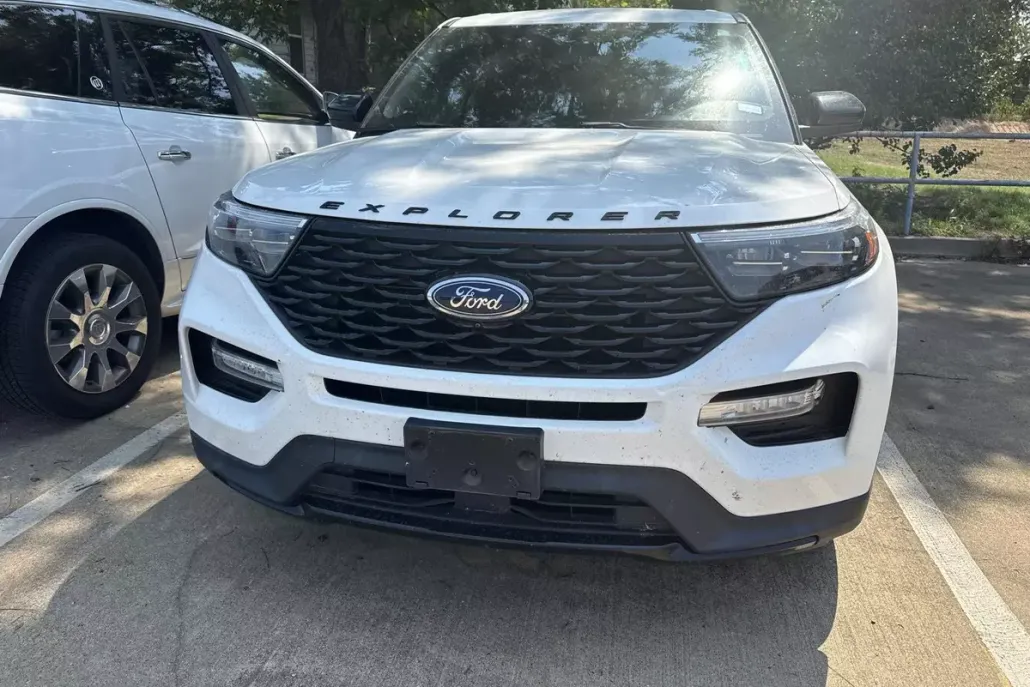 2022 Ford Explorer ST-Line photo 1