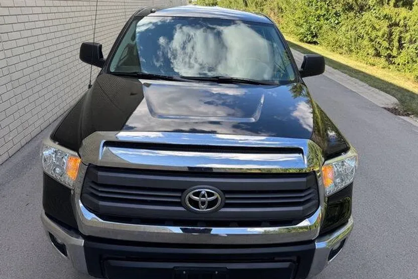2014 Toyota Tundra SR5 photo 1