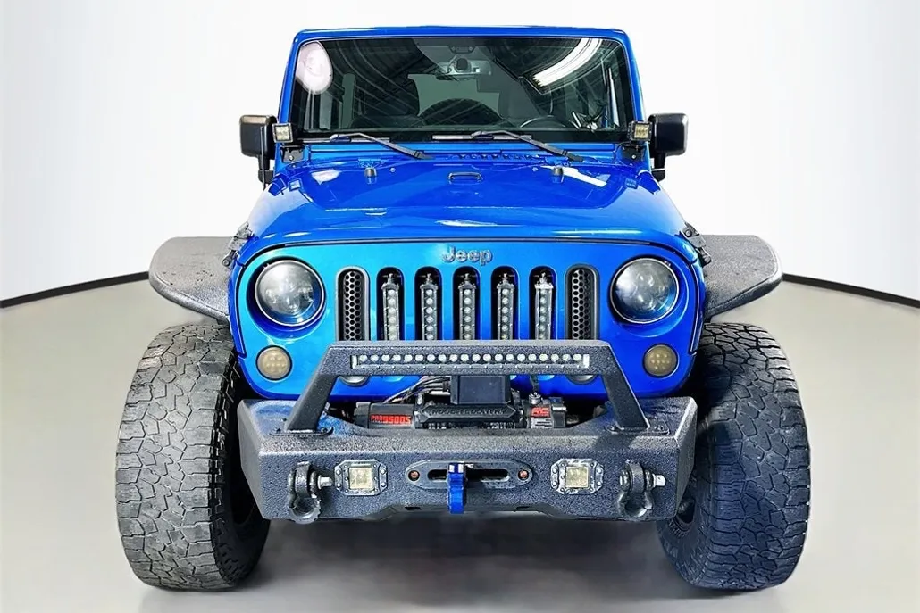2016 Jeep Wrangler Unlimited Rubicon photo 1