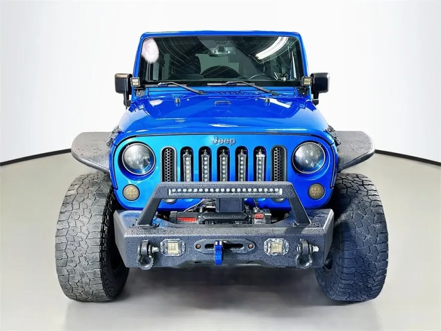 2016 Jeep Wrangler Unlimited Rubicon photo 1