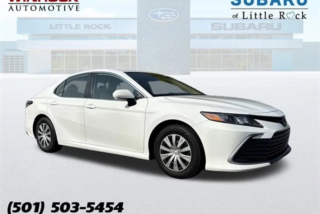2022 Toyota Camry Hybrid LE photo 1