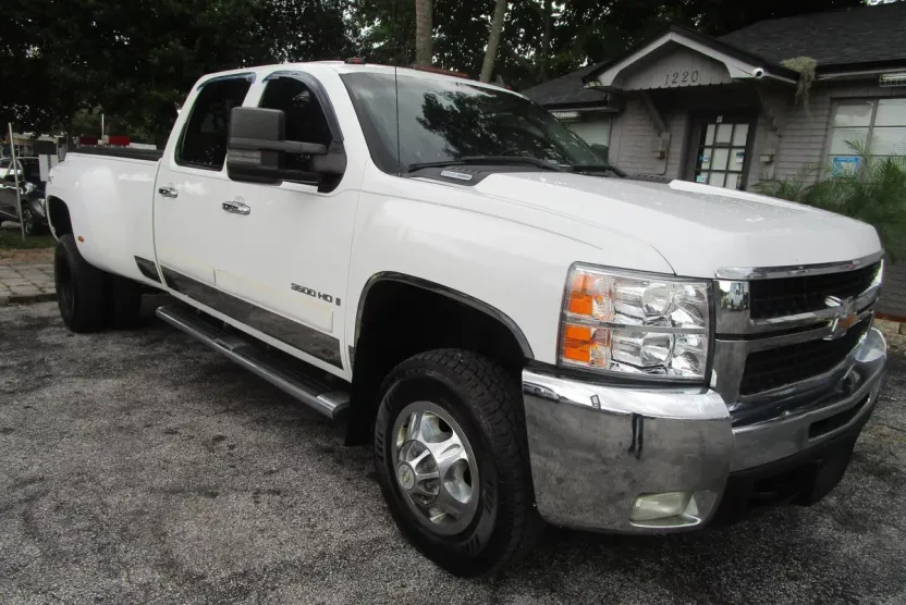 2008 Chevrolet Silverado LTZ photo 1