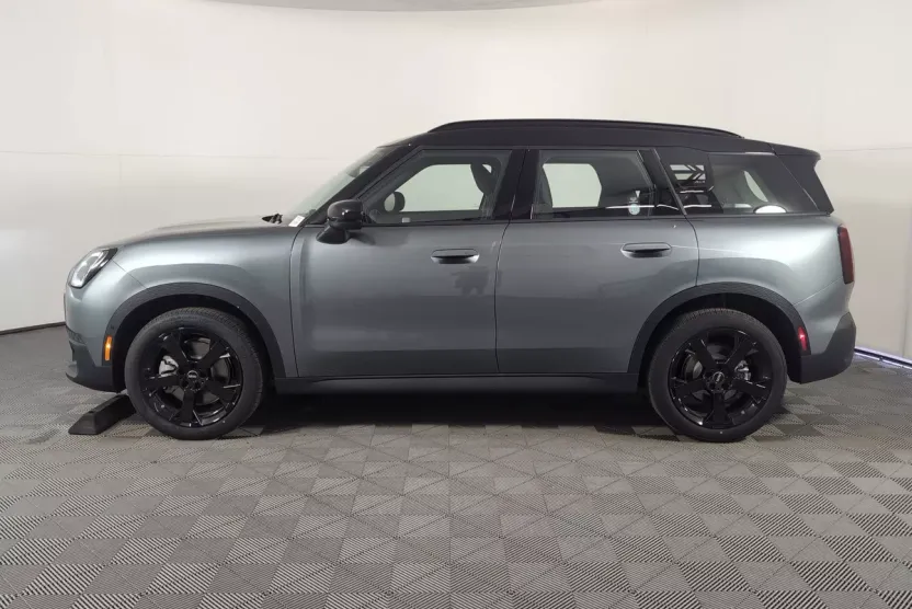 2026 Mini Countryman S ALL4 photo 1