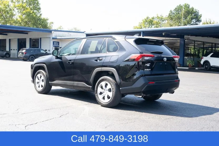 2024 Toyota RAV4 LE photo 1