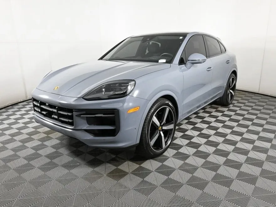 2024 Porsche Cayenne Coupe photo 1