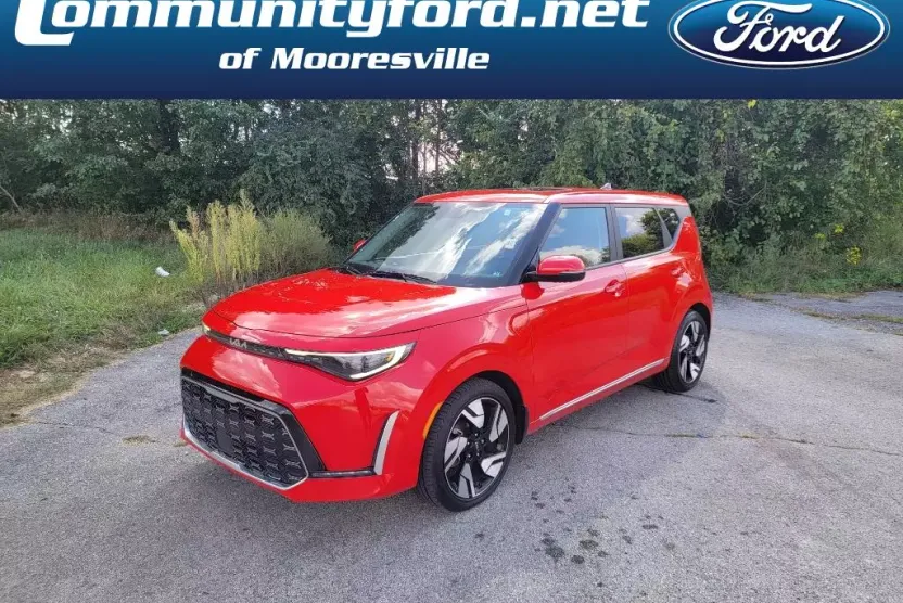 2023 Kia Soul GT-Line photo 1