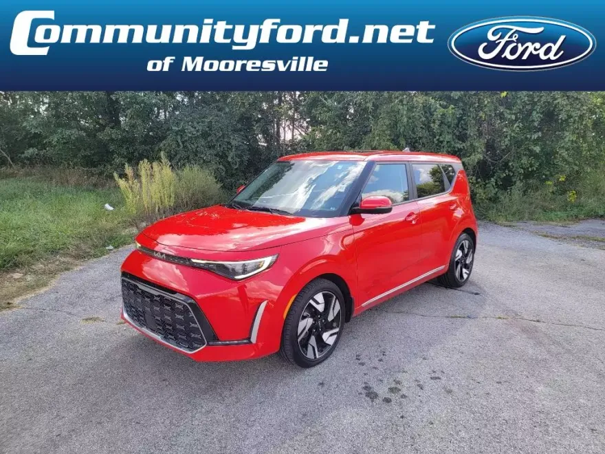 2023 Kia Soul GT-Line photo 1