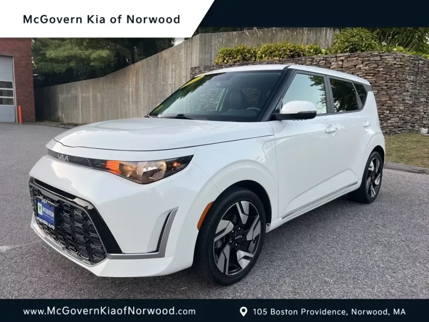 2023 Kia Soul GT-Line photo 1