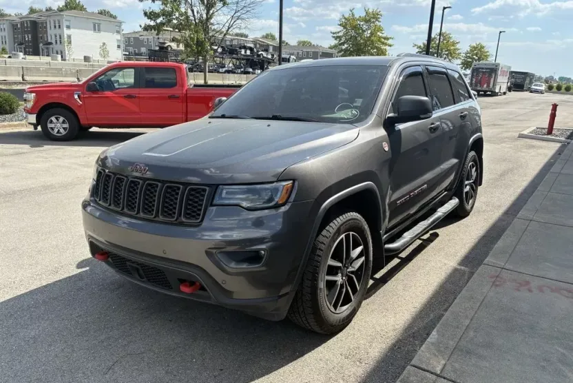 2019 Jeep Grand Cherokee Trailhawk photo 1