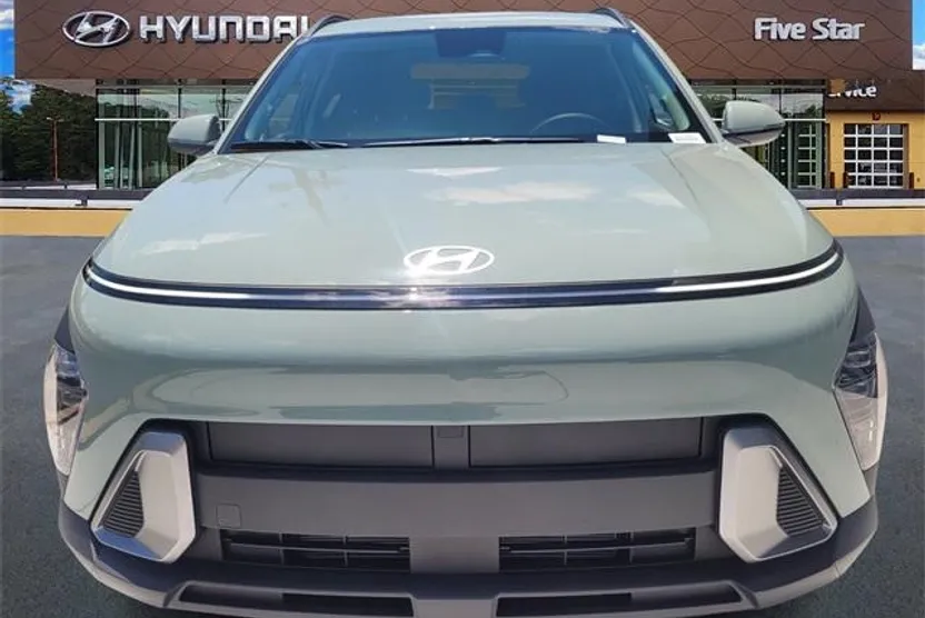 2025 Hyundai Kona SEL photo 1