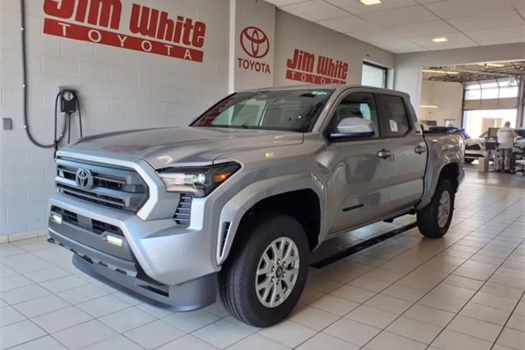 2025 Toyota Tacoma SR5 4x4 Double Cab photo 1