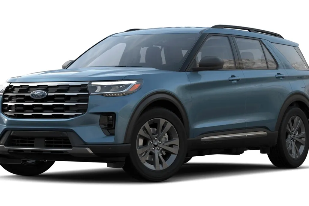 2025 Ford Explorer photo 1