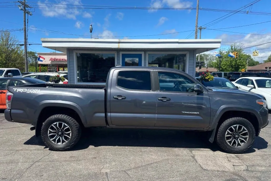 2020 Toyota Tacoma TRD Sport photo 1