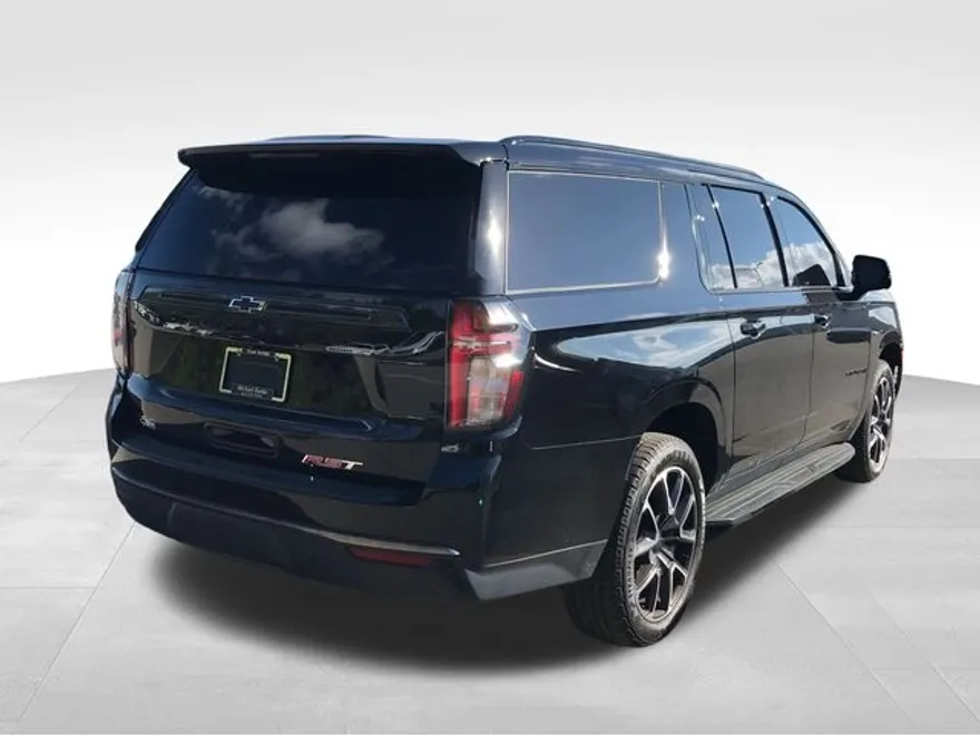 2021 Chevrolet Suburban RST photo 1