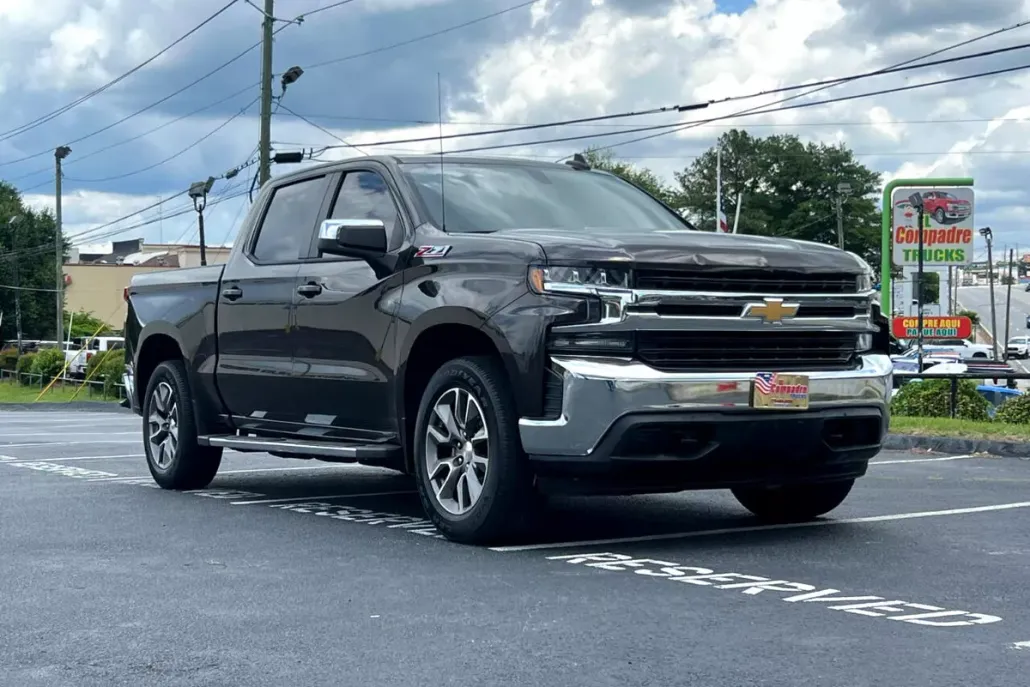 2019 Chevrolet Silverado 1500 LT photo 1