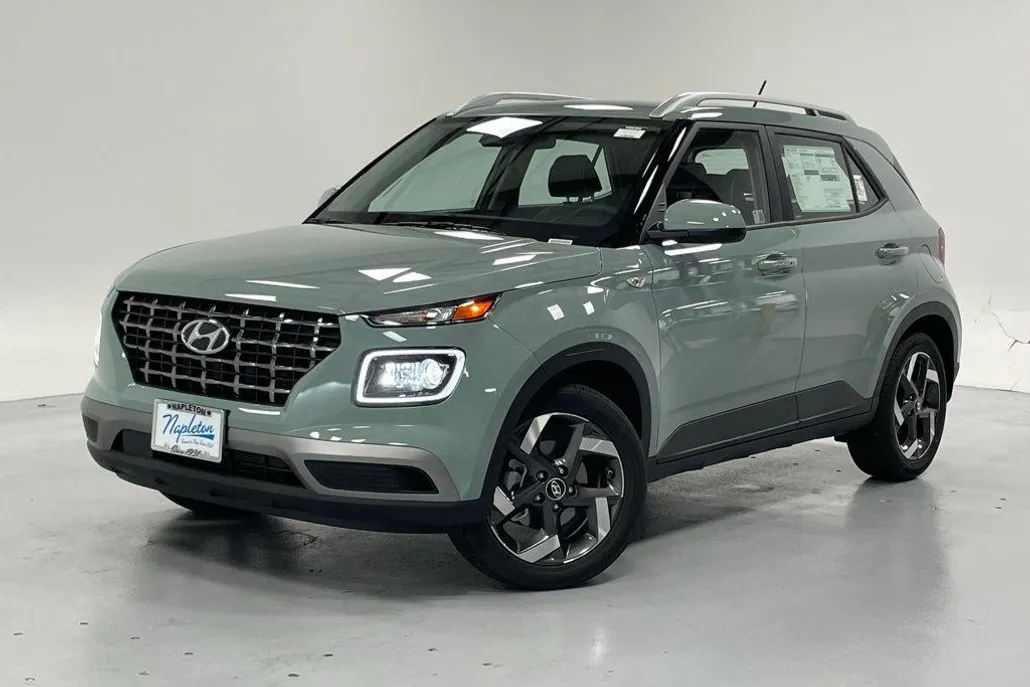2025 Hyundai Venue Limited photo 1