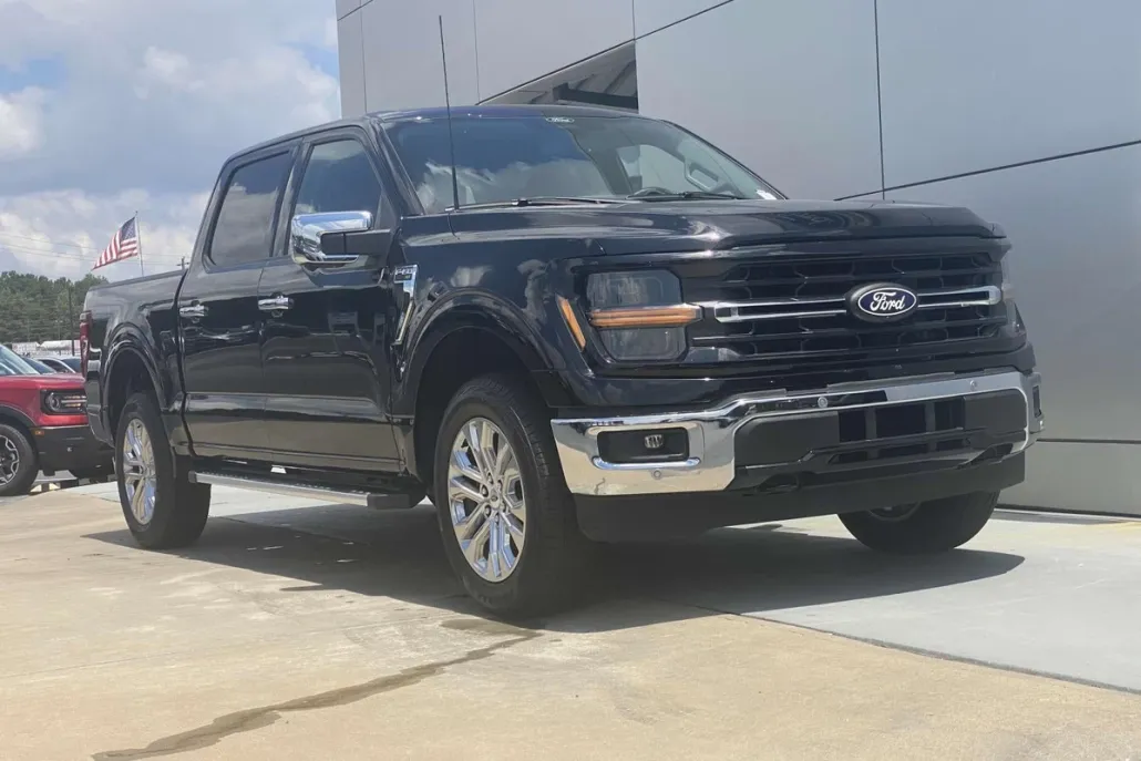 2024 Ford F-150 XLT photo 1