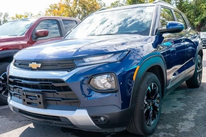2023 Chevrolet Trailblazer LT photo 1