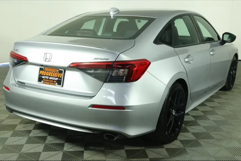 2022 Honda Civic Sport photo 1