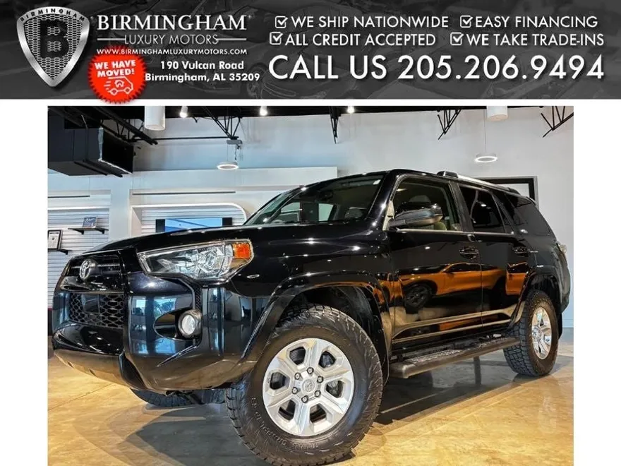 2020 Toyota 4Runner SR5 photo 1