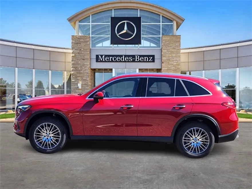 2026 Mercedes Benz GLC 300 4MATIC photo 1