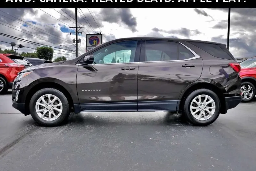 2020 Chevrolet Equinox LT photo 1