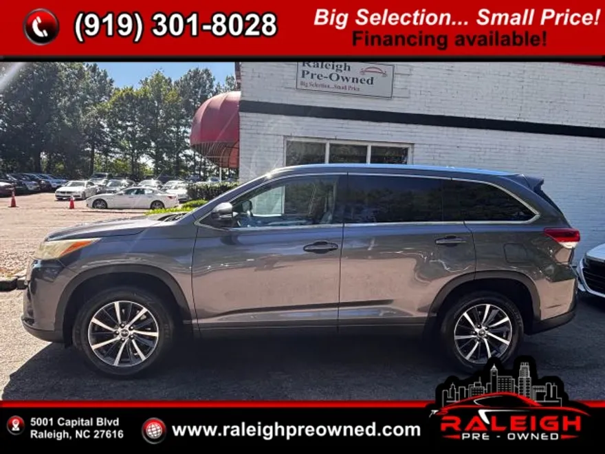 2017 Toyota Highlander XLE Sport photo 1