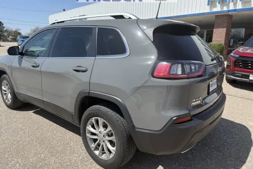 2021 Jeep Cherokee Latitude Lux photo 3