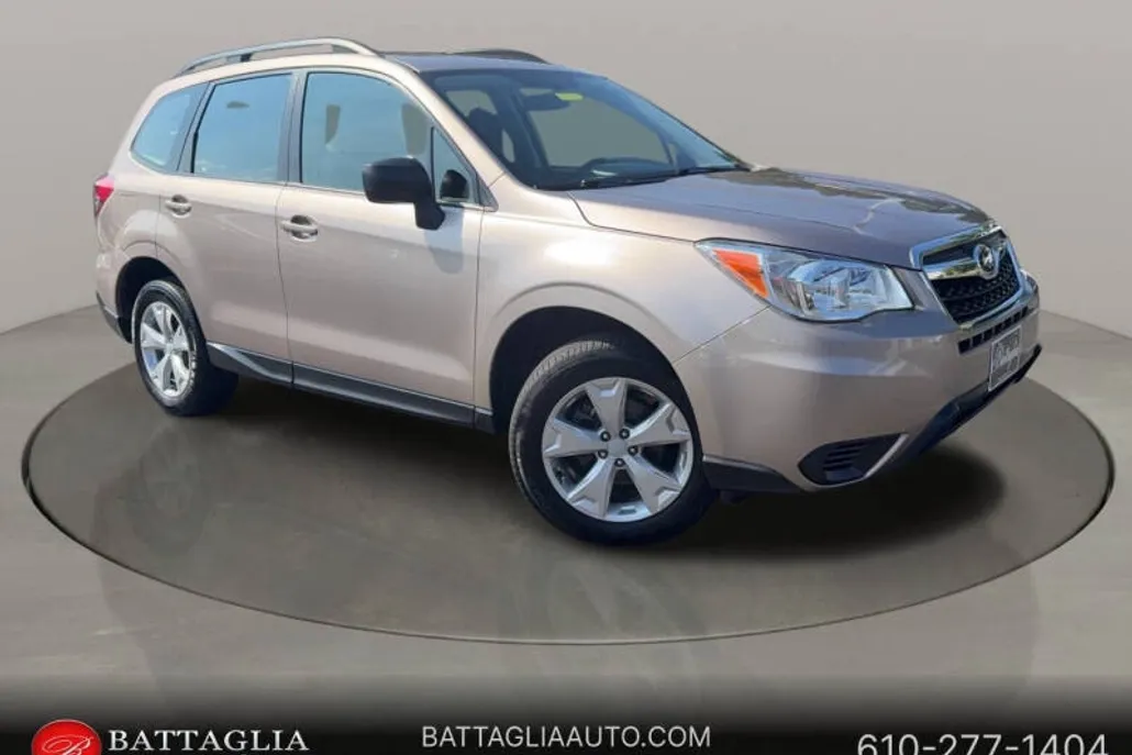 2015 Subaru Forester 2.5i photo 1