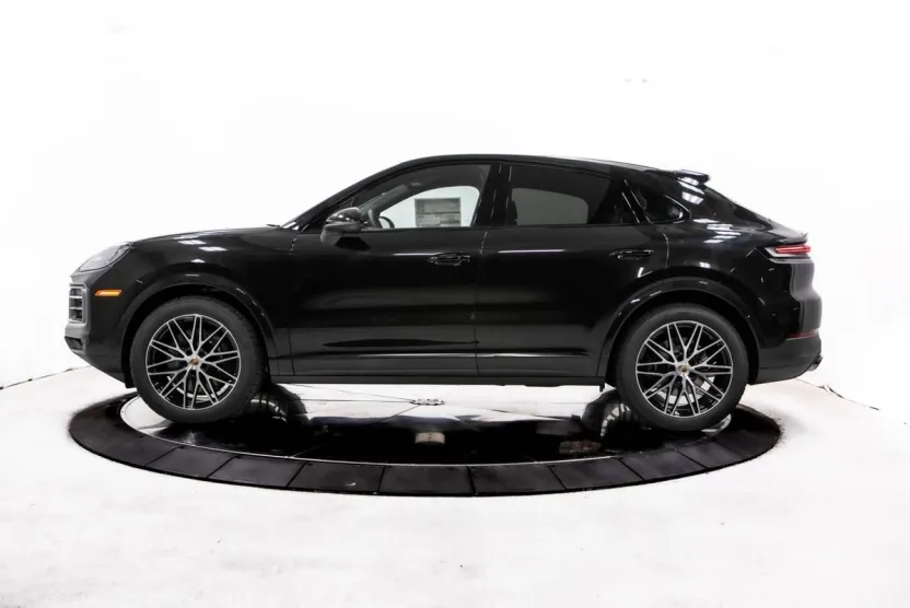 2026 Porsche Cayenne Coupe photo 1