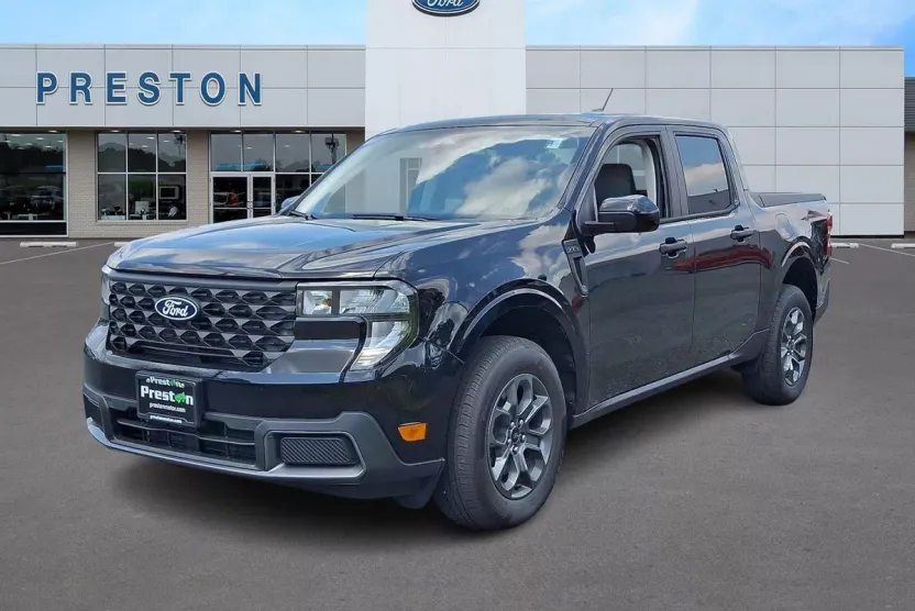 2025 Ford Maverick XLT photo 1