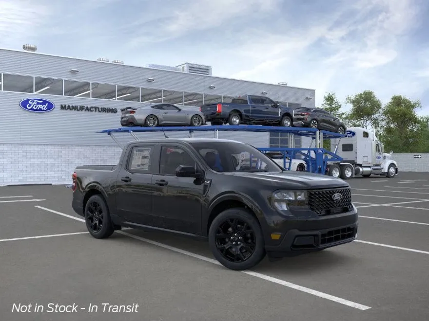 2025 Ford Maverick XLT photo 1