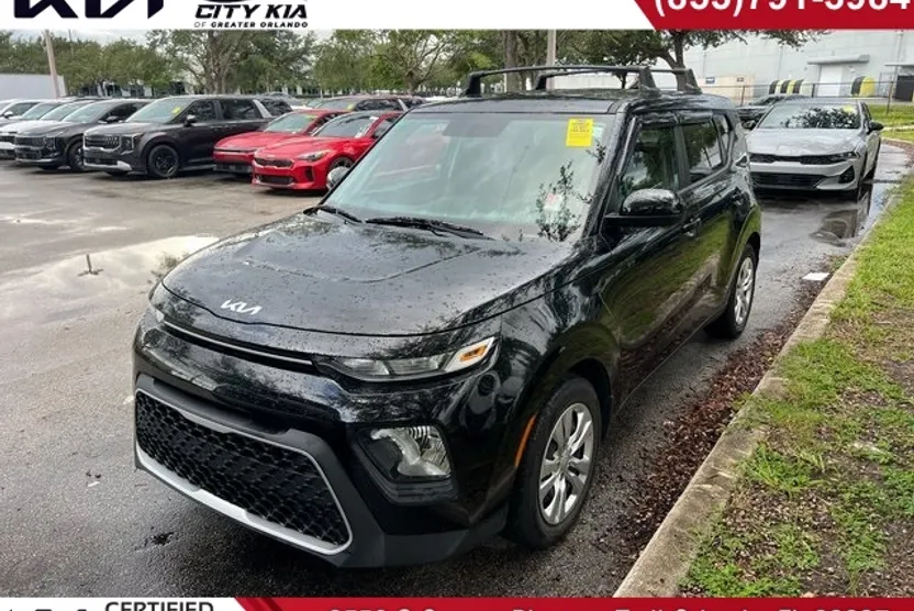 2022 Kia Soul LX photo 1