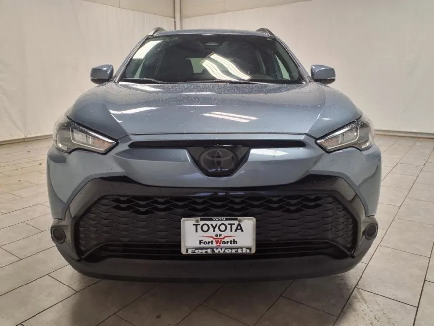 2024 Toyota Corolla Cross Hybrid SE photo 1
