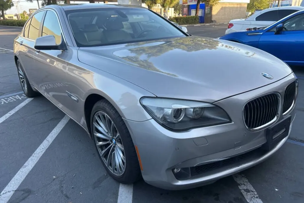 2012 Bmw 740i 7-series photo 1