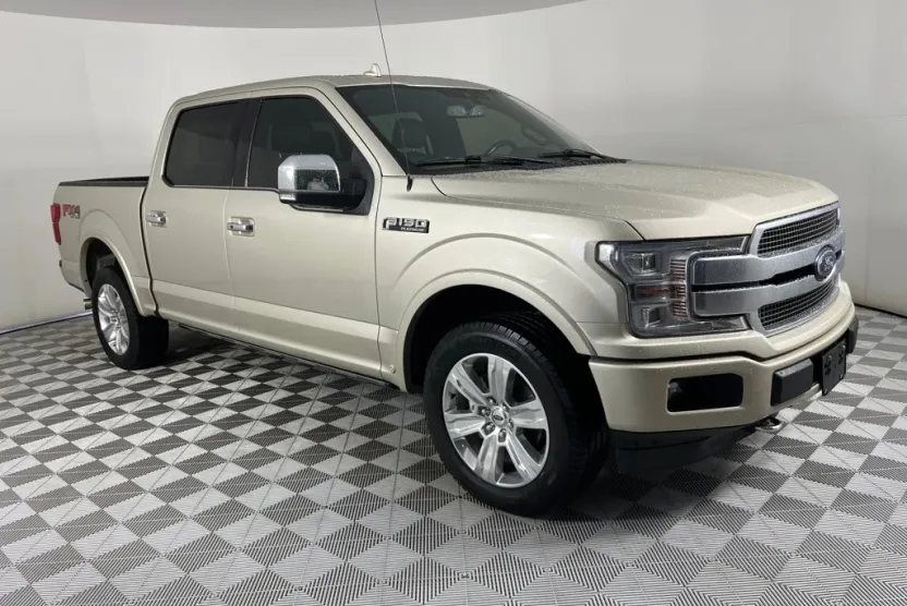2018 Ford F-150 Platinum photo 1