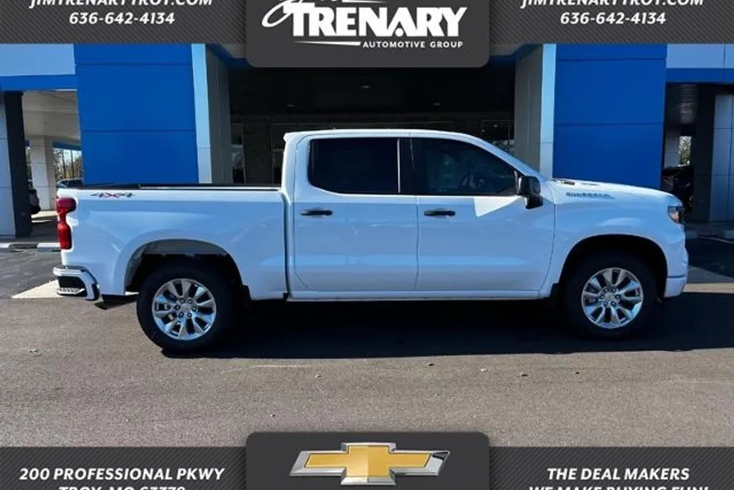 2025 Chevrolet Silverado 1500 Custom photo 1