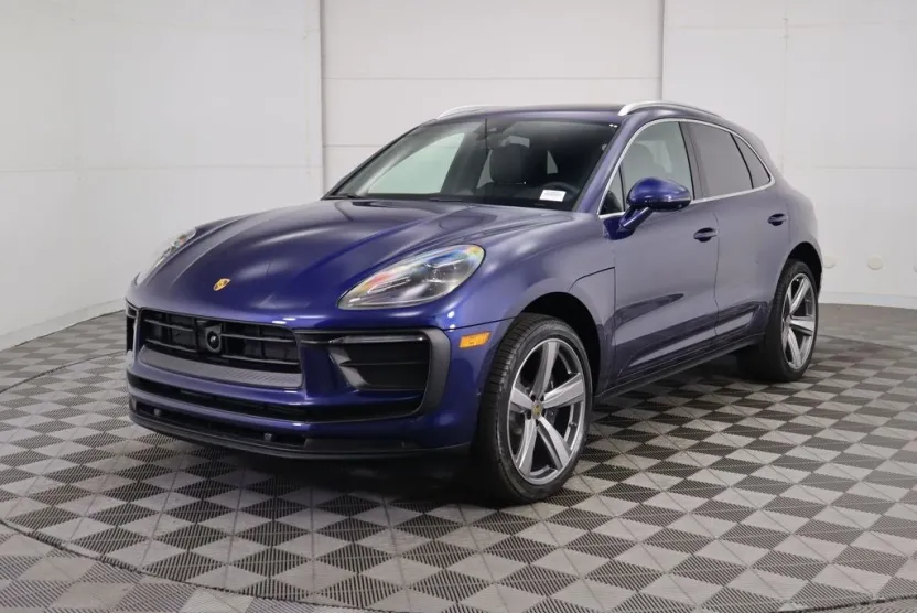2025 Porsche Macan Base photo 1