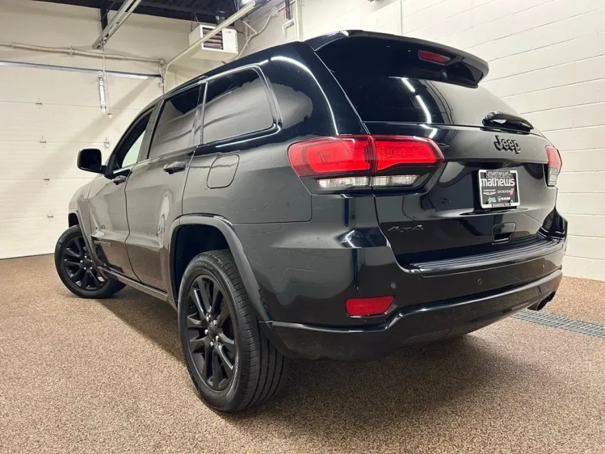 2018 Jeep Grand Cherokee Altitude photo 1