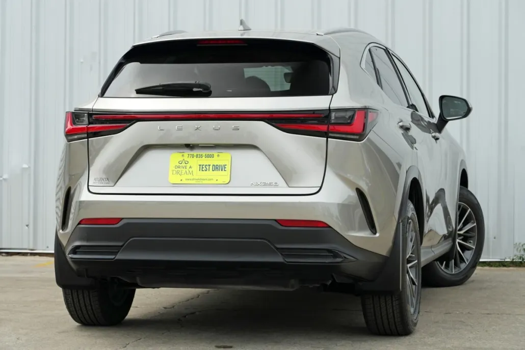 2022 Lexus NX 250 photo 1