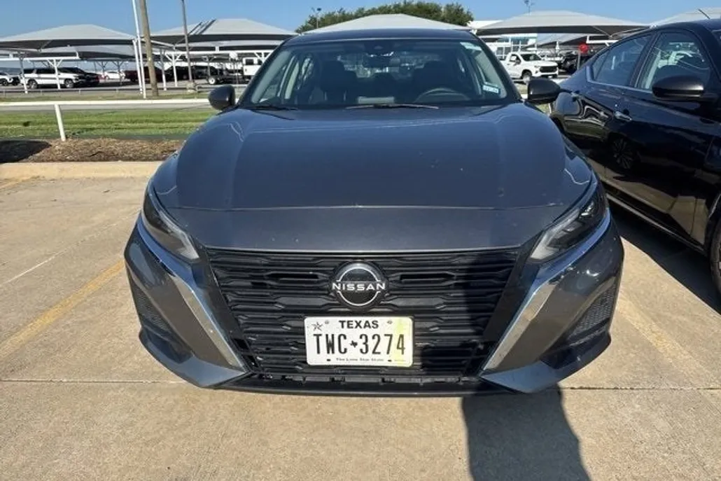 2024 Nissan Altima 2.5 SV photo 1