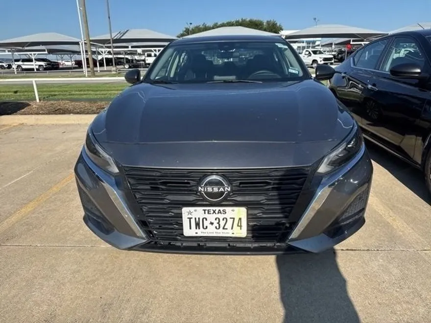 2024 Nissan Altima 2.5 SV photo 1