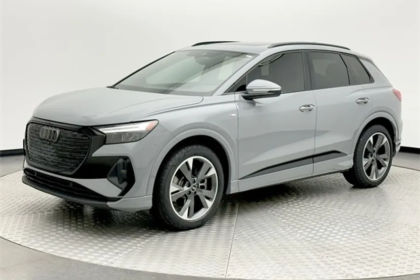 2024 Audi Q4 E-tron Premium Plus photo 1